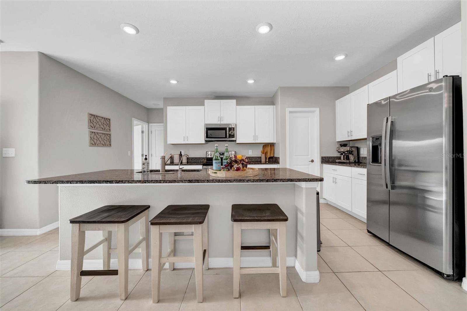 Listing photo id 2 for 31440 Barrel Wave Way