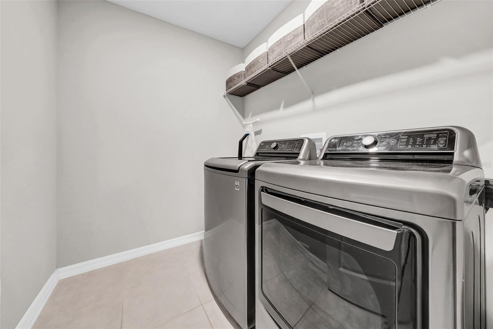 Listing photo id 38 for 31440 Barrel Wave Way