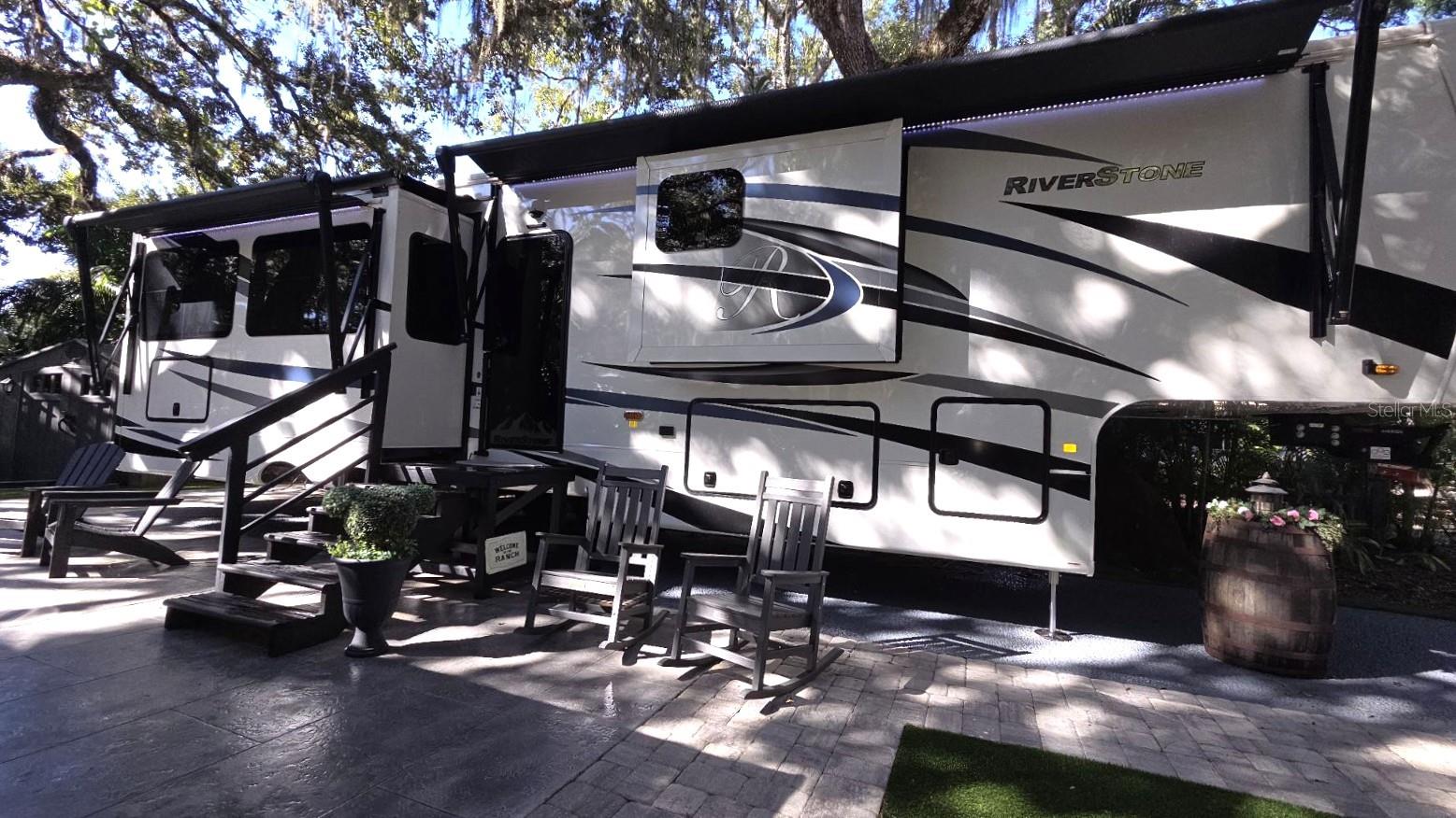 Image 5 of 26 For 422 Longhorn Drive