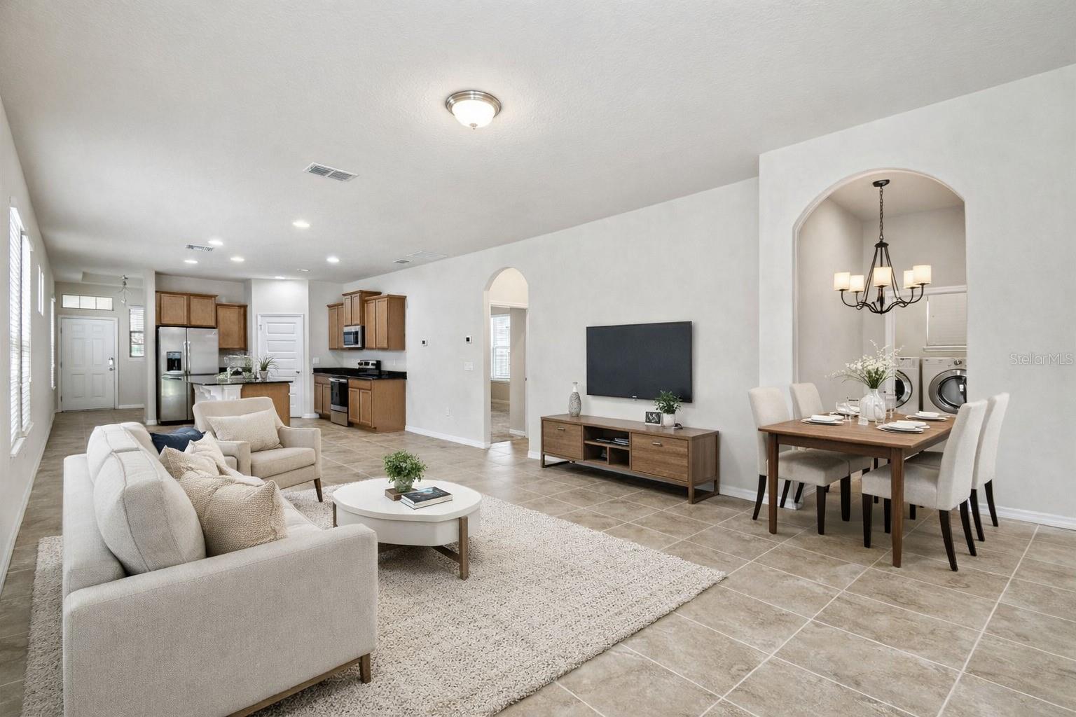 Image 4 of 28 For 8197 Lakeview Crossing Drive