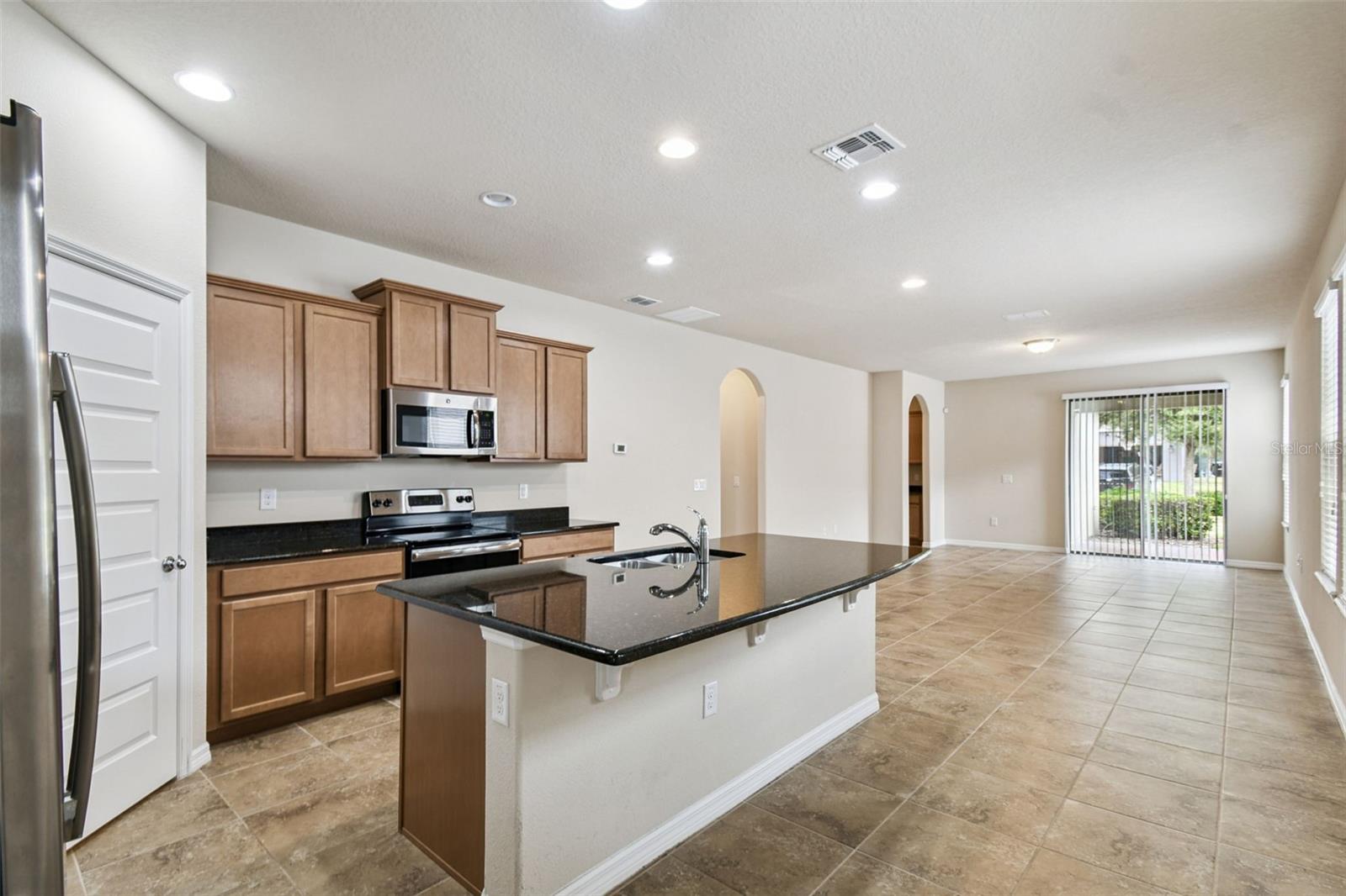 Image 7 of 28 For 8197 Lakeview Crossing Drive