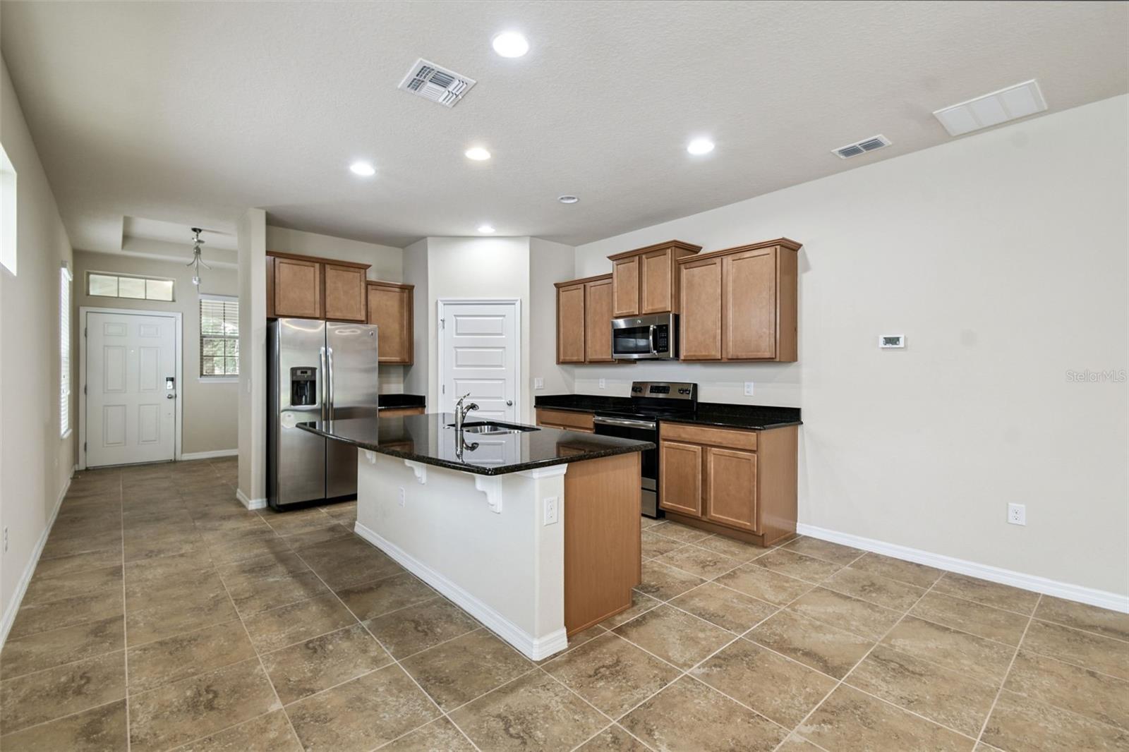 Image 9 of 28 For 8197 Lakeview Crossing Drive