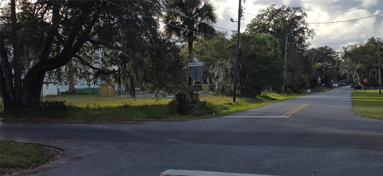 Image 3 of 4 For E 11th Street