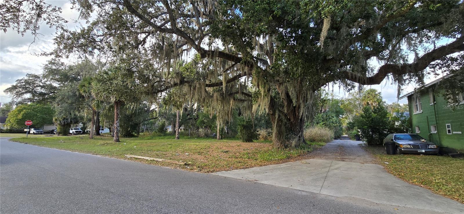 Image 4 of 4 For E 11th Street