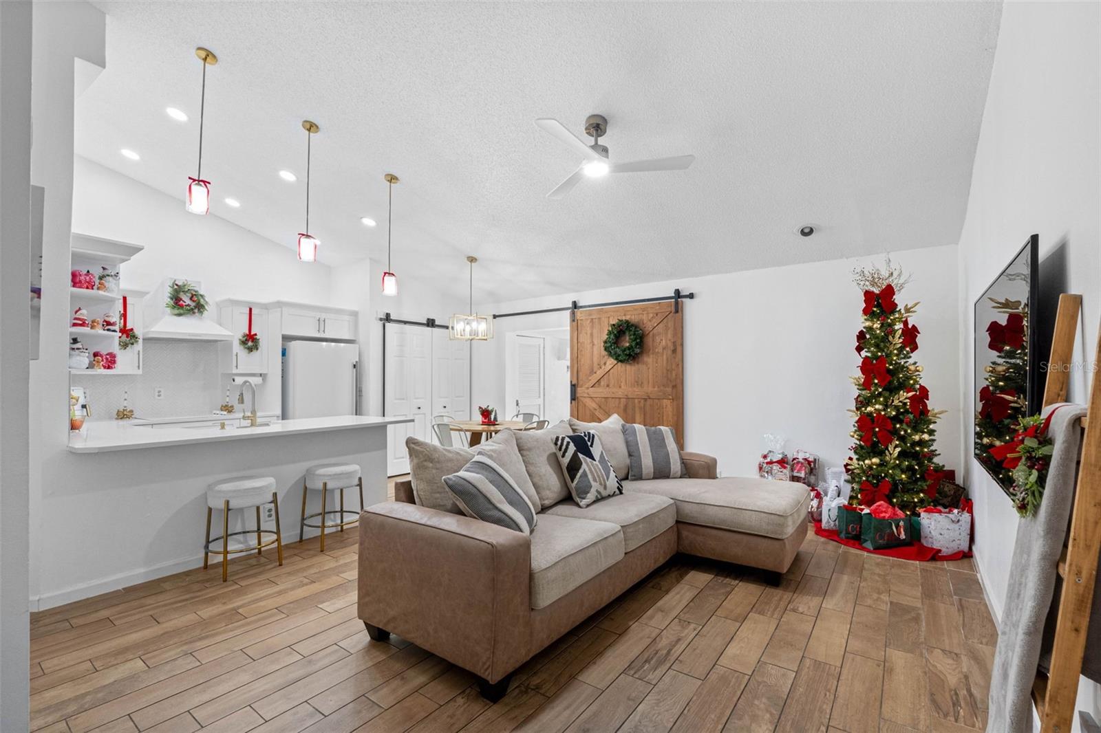 Image 19 of 39 For 7712 Citrus Field Court