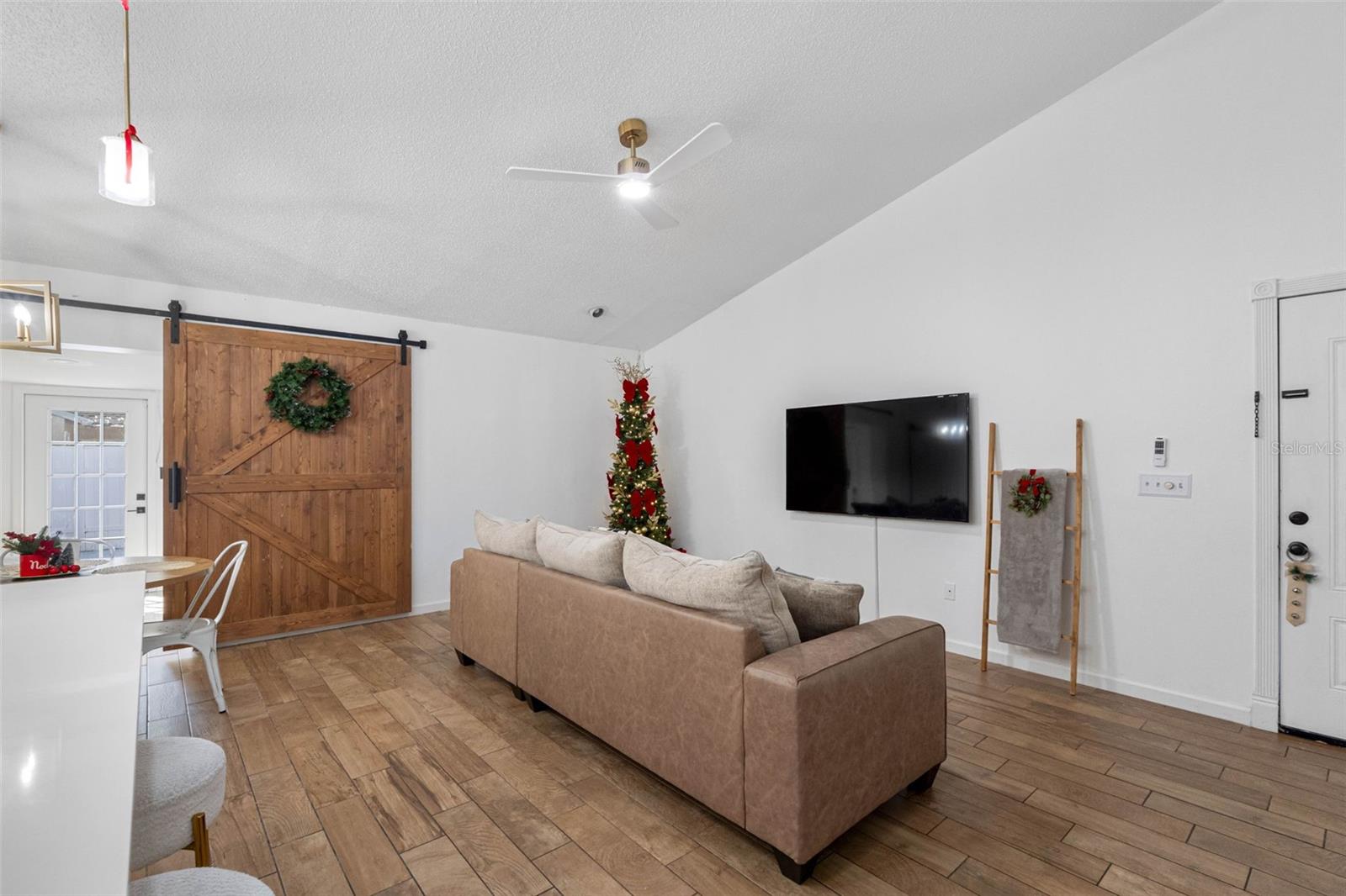 Image 20 of 39 For 7712 Citrus Field Court