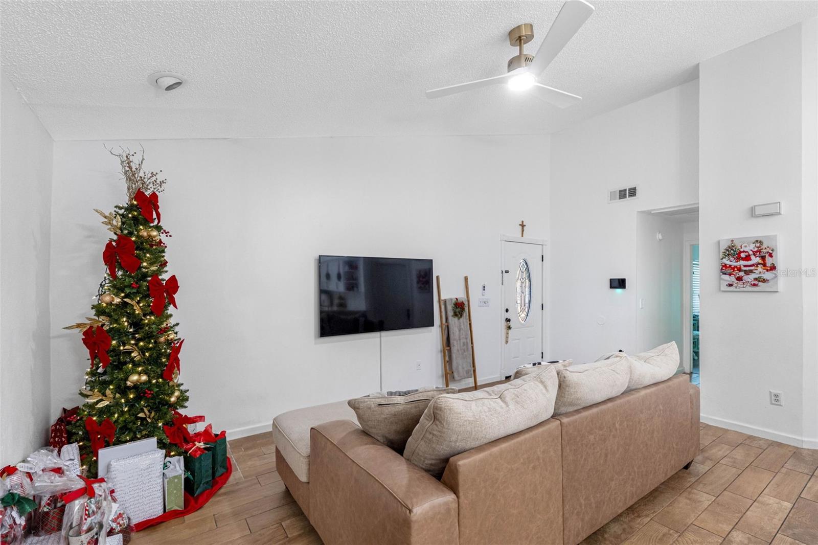 Image 24 of 39 For 7712 Citrus Field Court