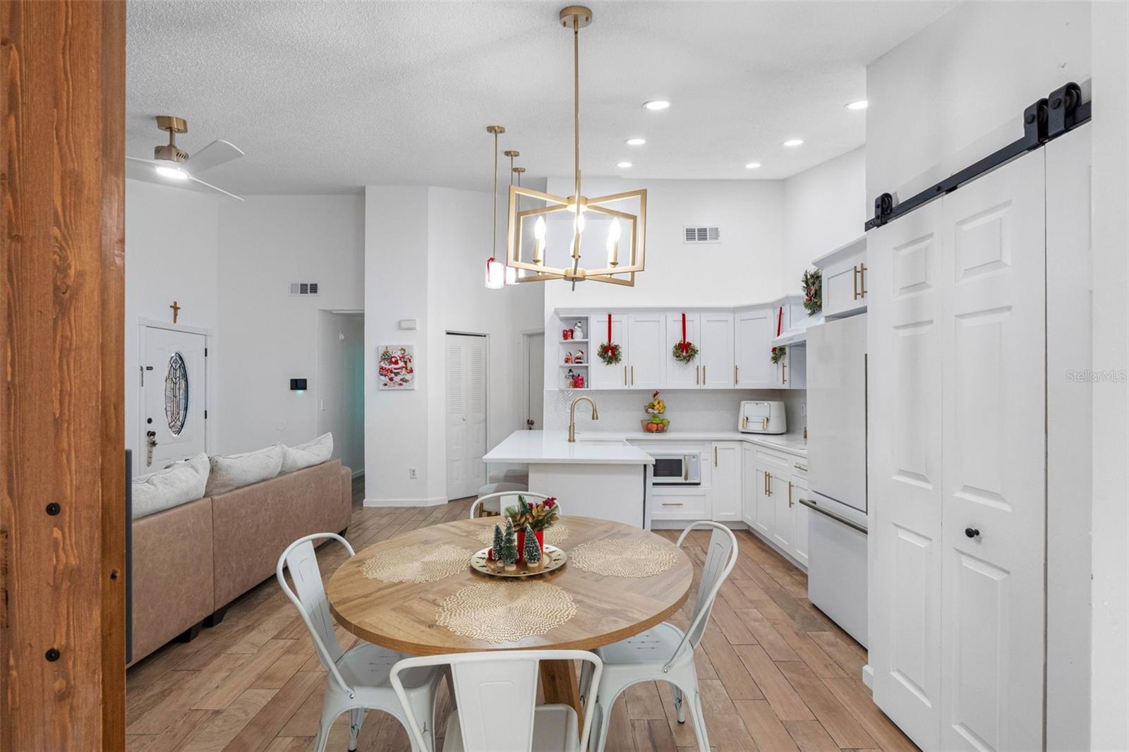 Image 30 of 39 For 7712 Citrus Field Court