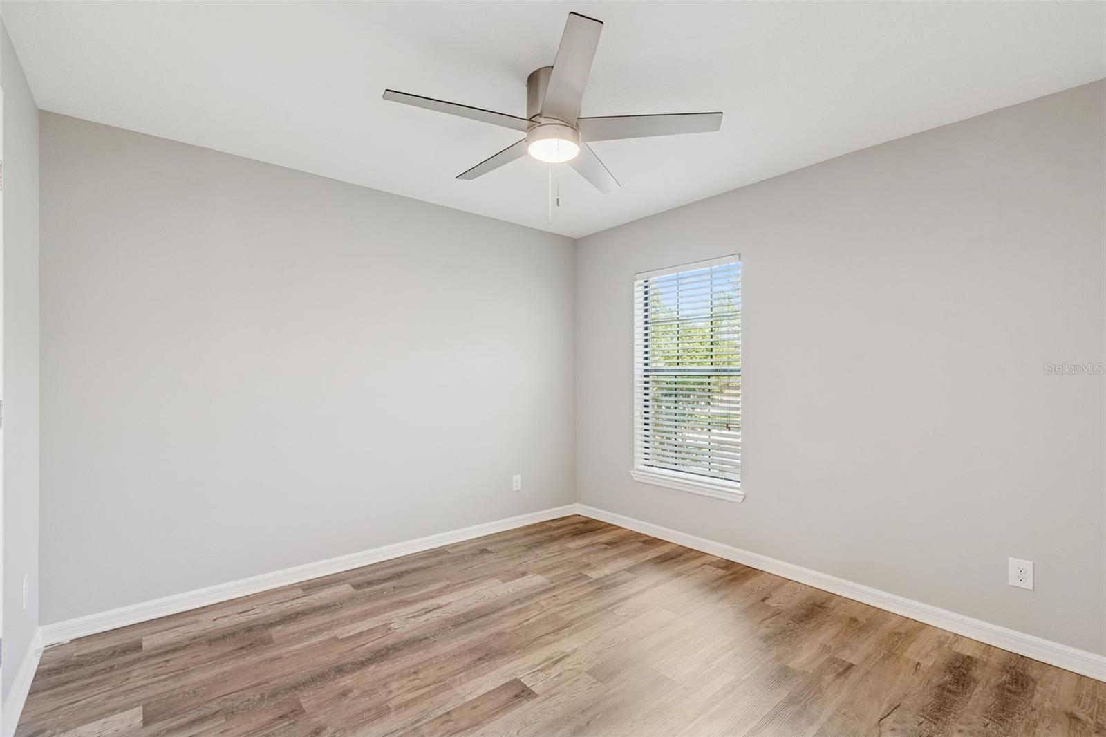 Image 18 of 91 For 2277 Caspian Drive