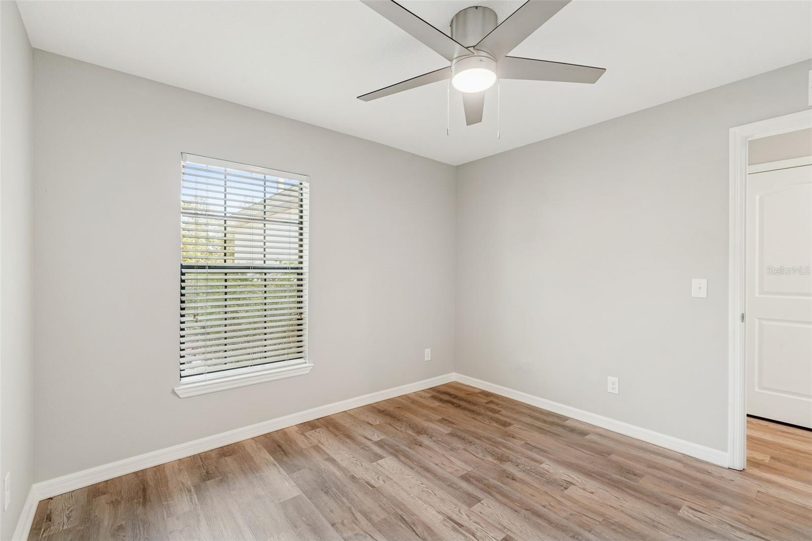 Image 19 of 91 For 2277 Caspian Drive