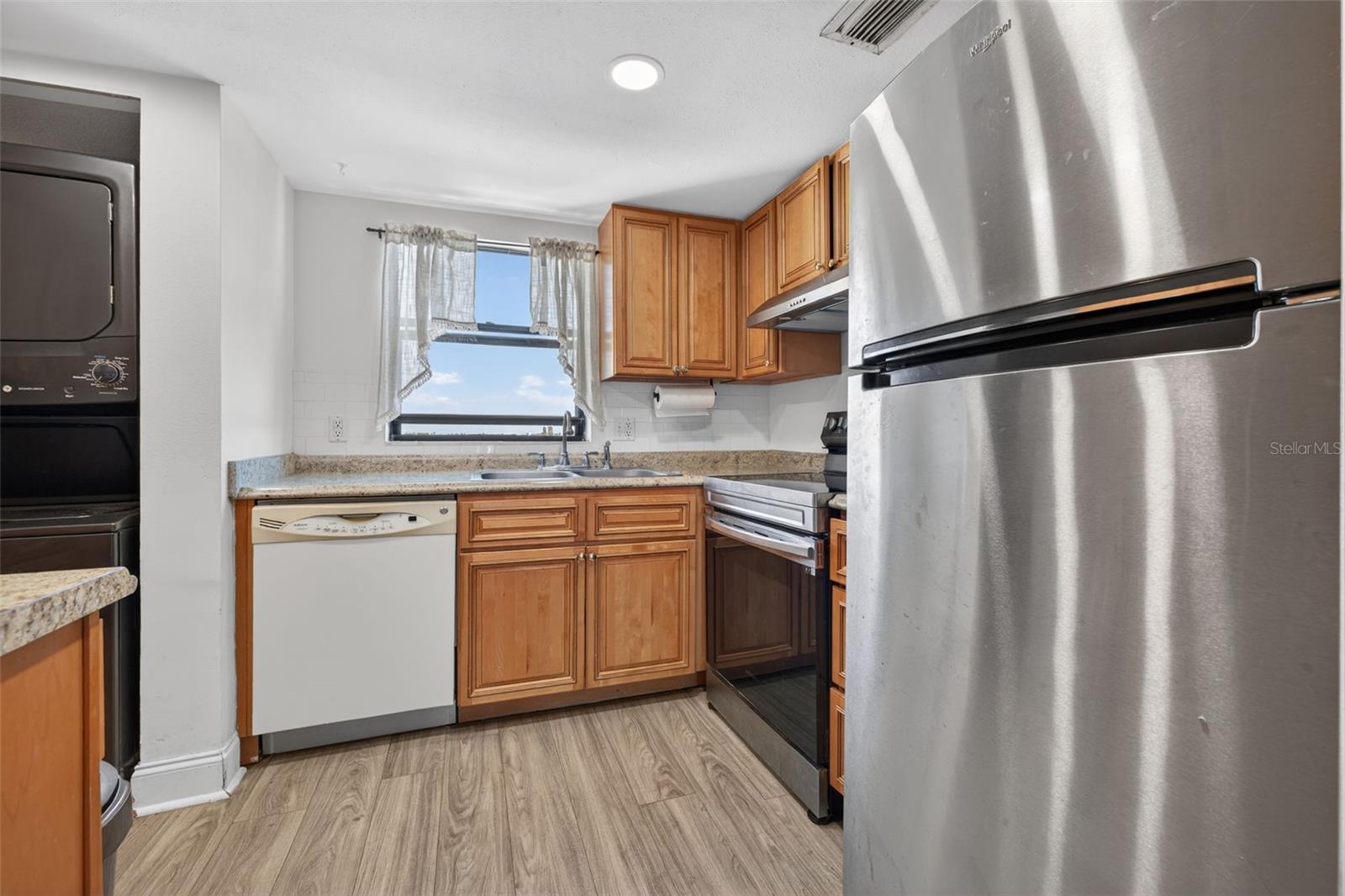 Image 11 of 38 For 7050 Sunset Drive S 601