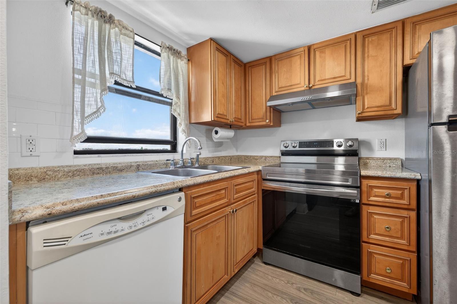 Image 12 of 38 For 7050 Sunset Drive S 601