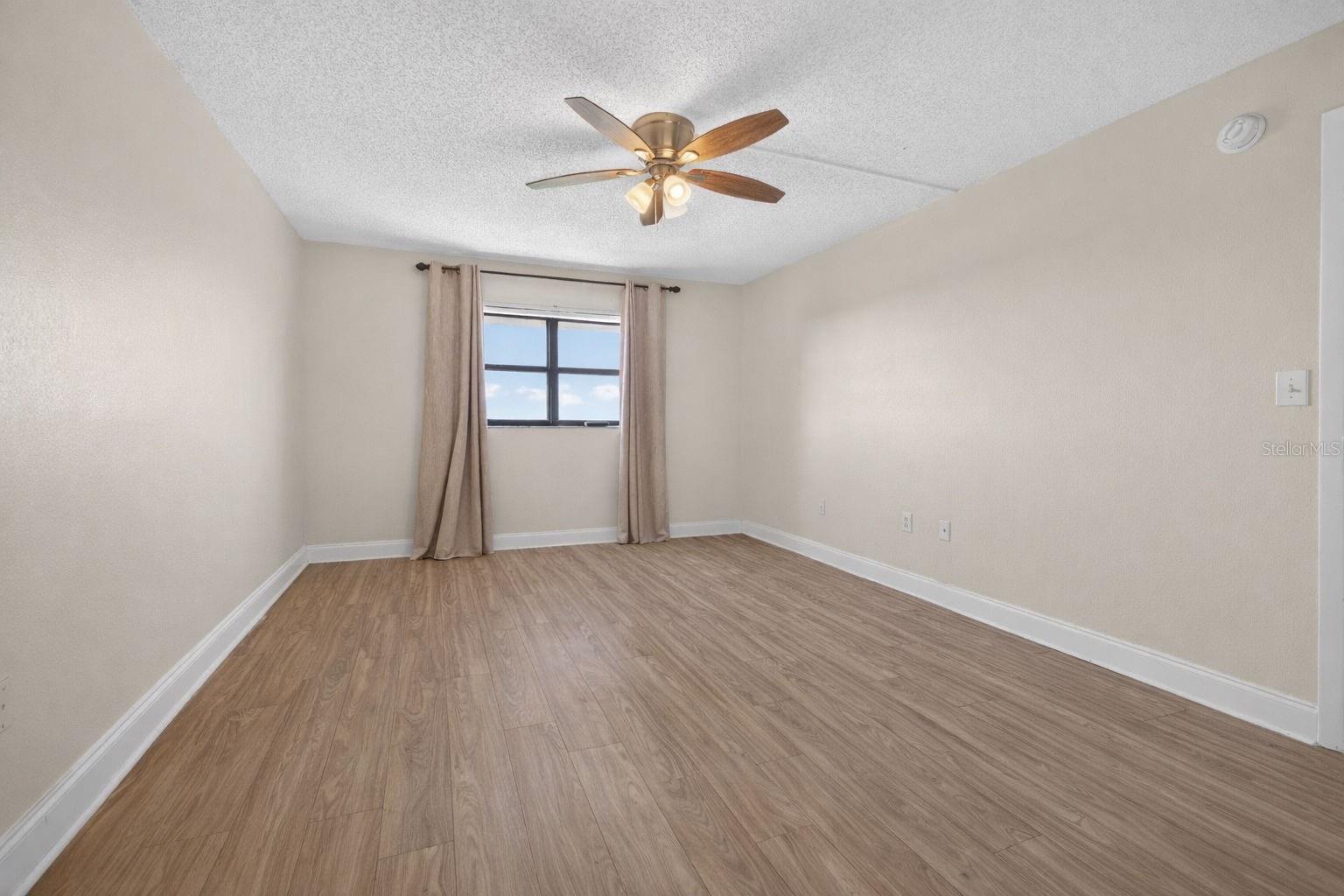 Image 17 of 38 For 7050 Sunset Drive S 601