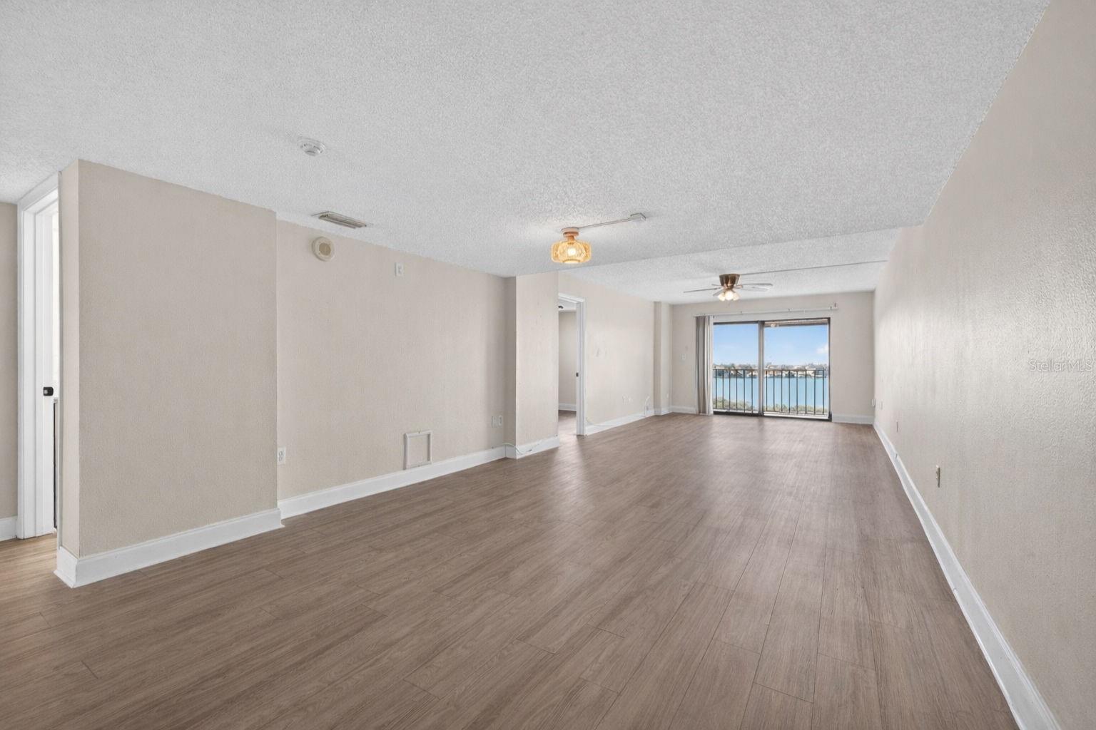 Image 5 of 38 For 7050 Sunset Drive S 601