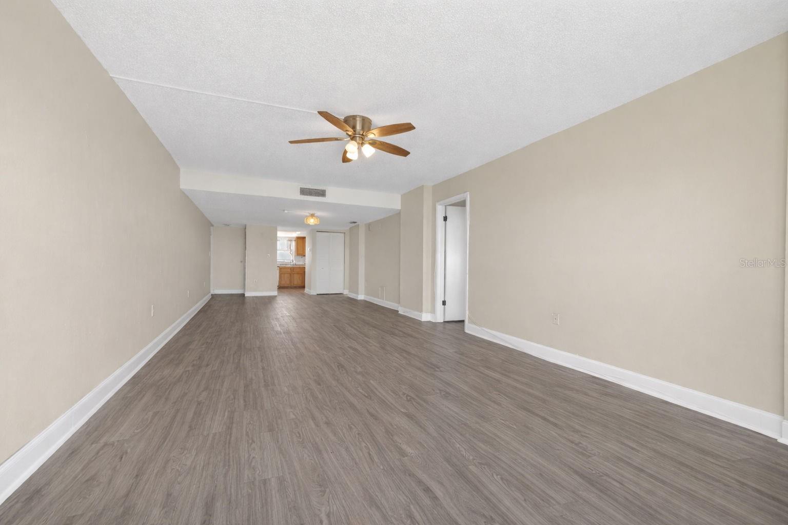 Image 7 of 38 For 7050 Sunset Drive S 601