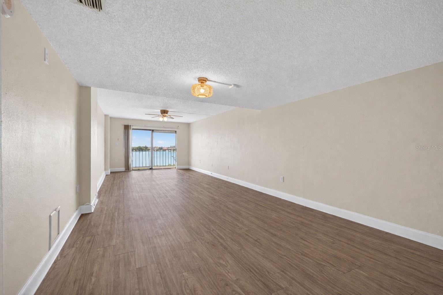 Image 8 of 38 For 7050 Sunset Drive S 601