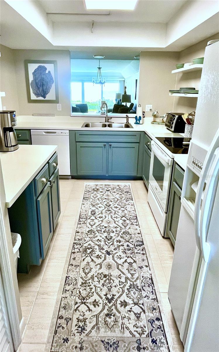 Image 11 of 31 For 3400 Gulf Boulevard 102