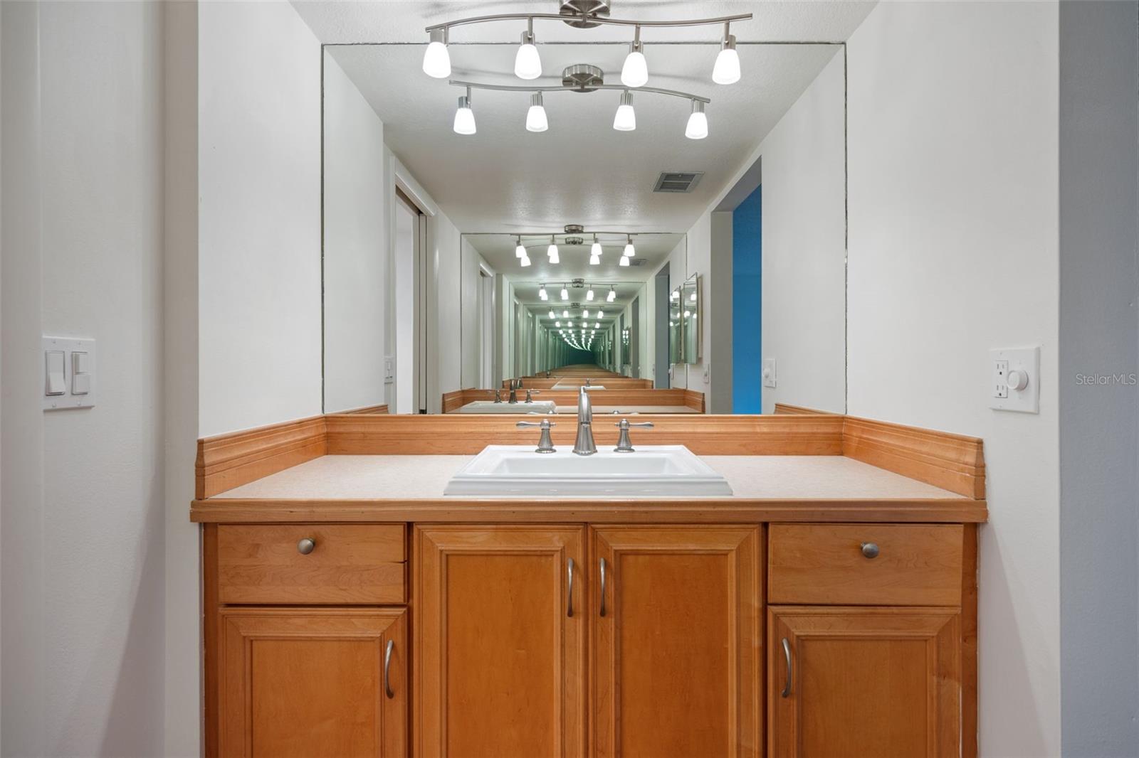 Image 28 of 50 For 700 Starkey Road 312