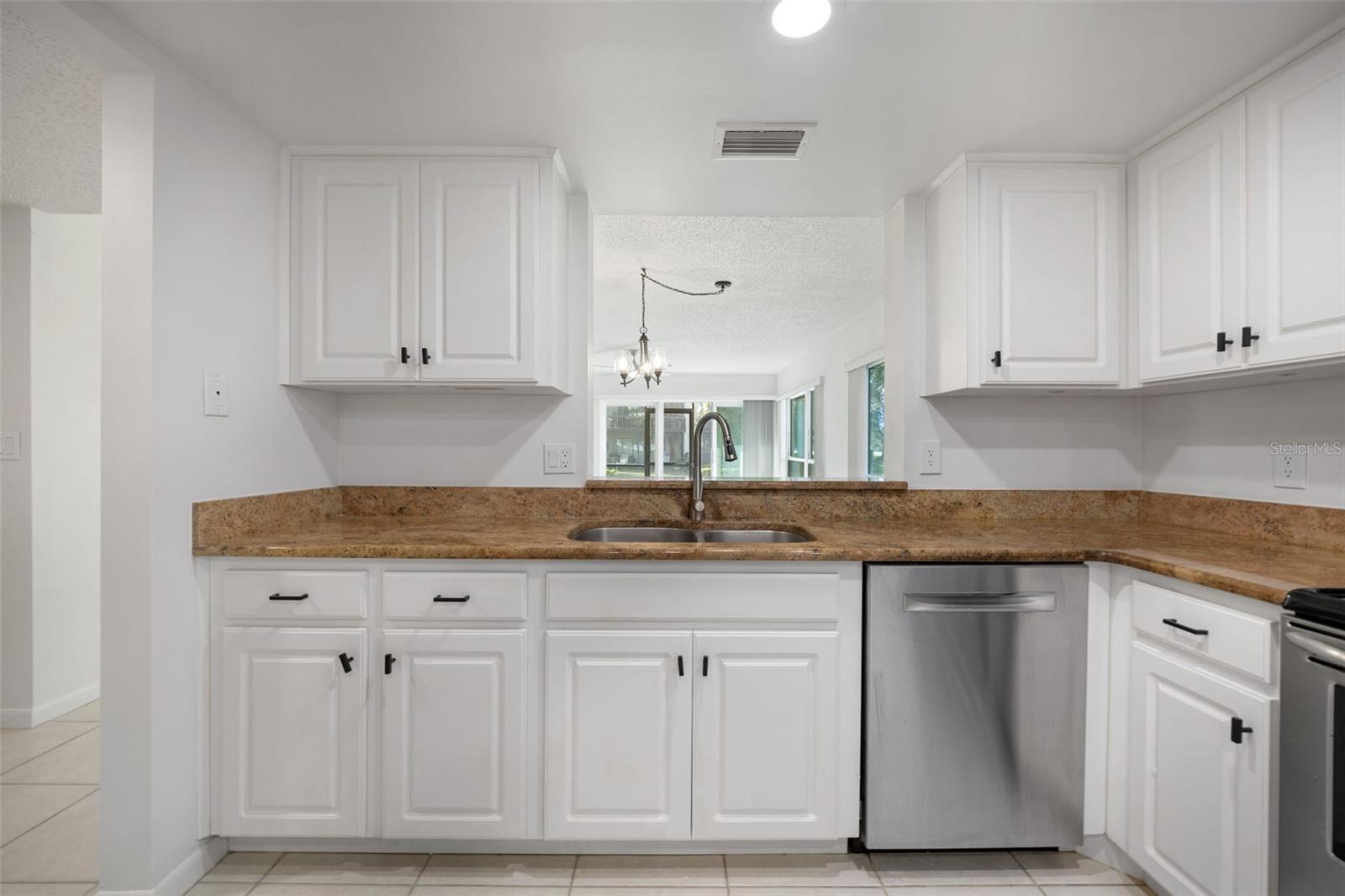 Image 8 of 50 For 700 Starkey Road 312