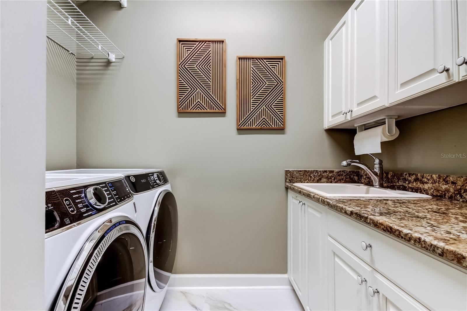 Image 10 of 51 For 218 Sand Key Estates Drive