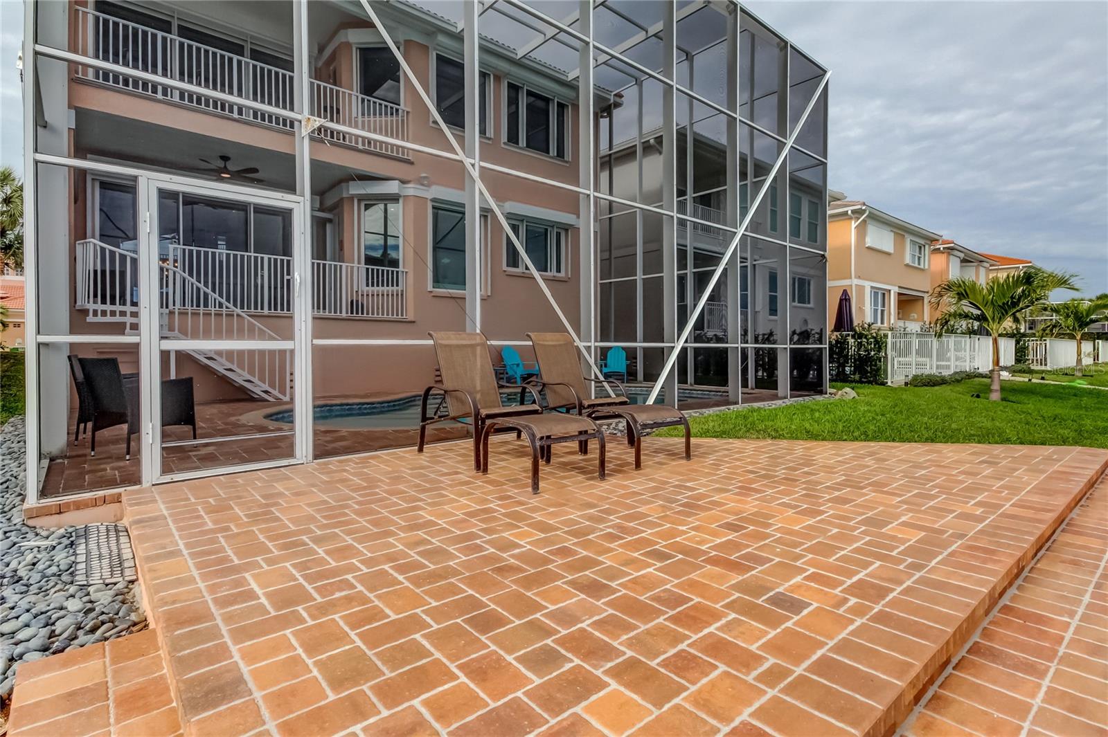 Image 43 of 51 For 218 Sand Key Estates Drive