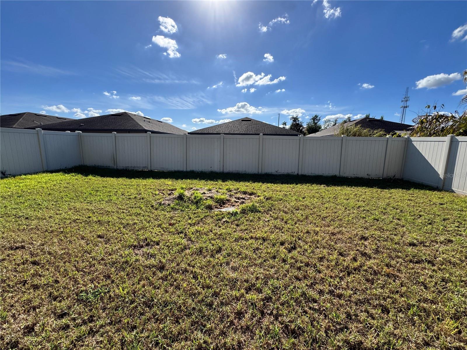 Image 12 of 30 For 921 Wynnmere Walk Avenue