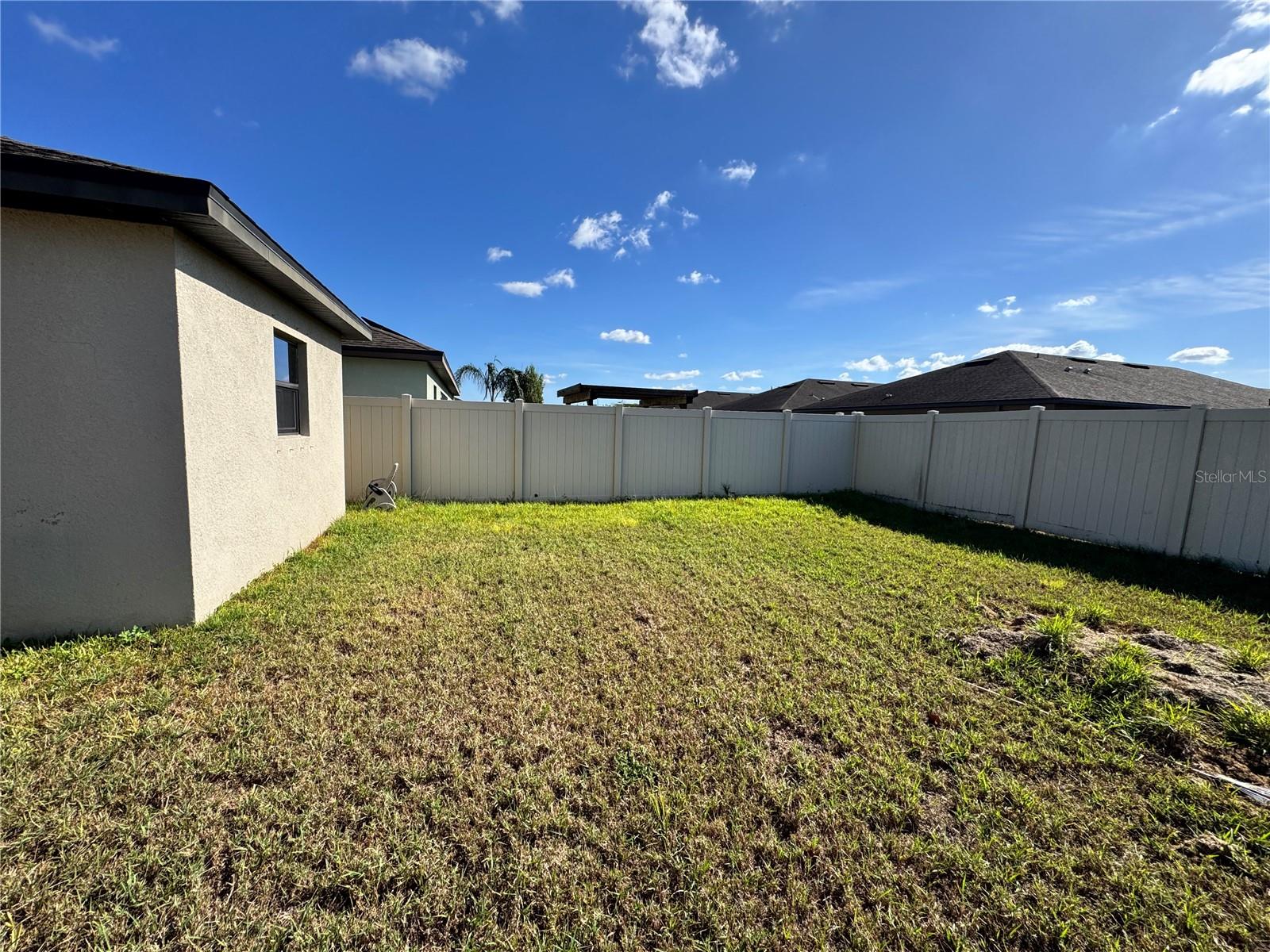 Image 13 of 30 For 921 Wynnmere Walk Avenue