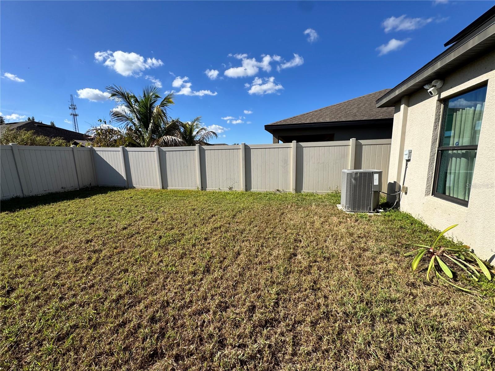 Image 14 of 30 For 921 Wynnmere Walk Avenue