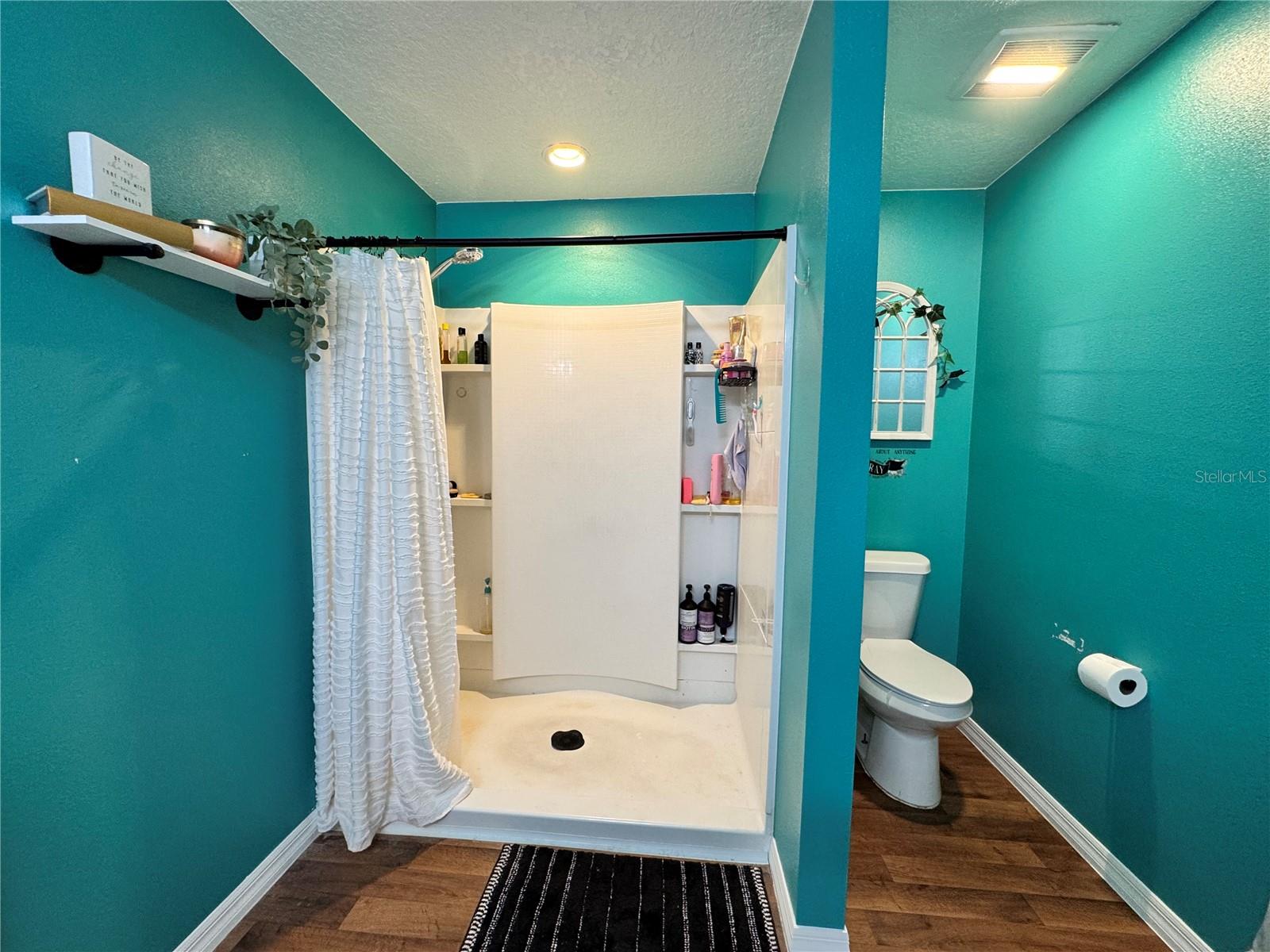 Image 21 of 30 For 921 Wynnmere Walk Avenue