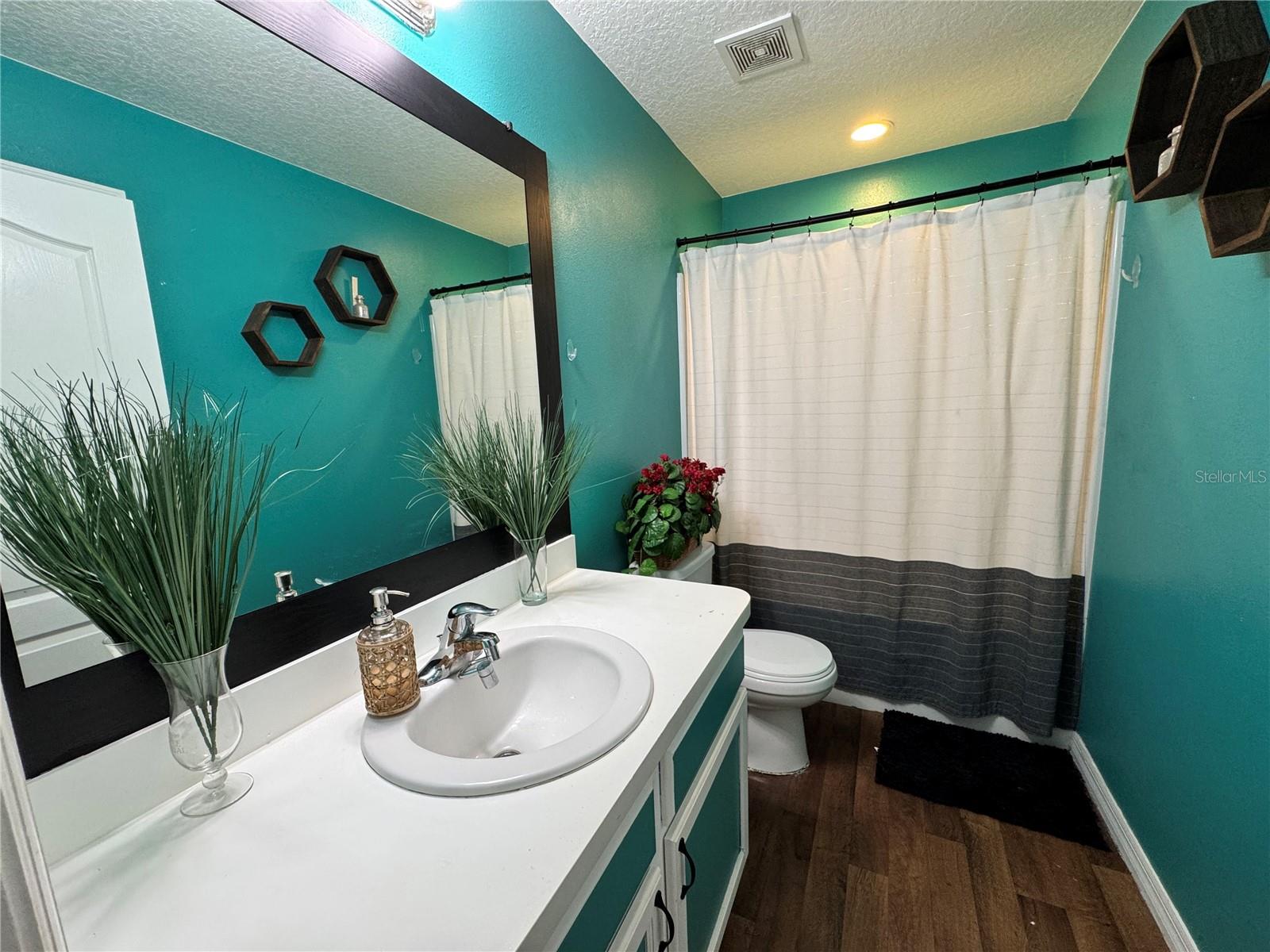 Image 24 of 30 For 921 Wynnmere Walk Avenue