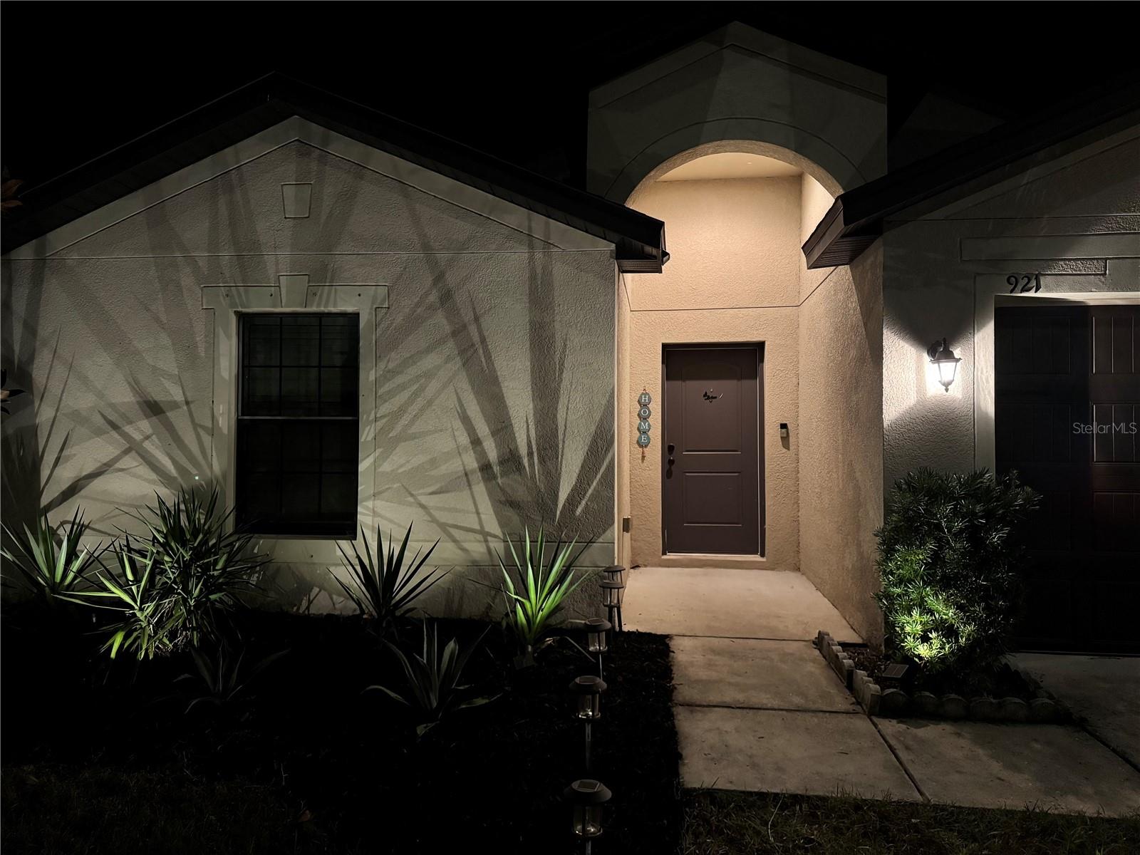 Image 3 of 30 For 921 Wynnmere Walk Avenue