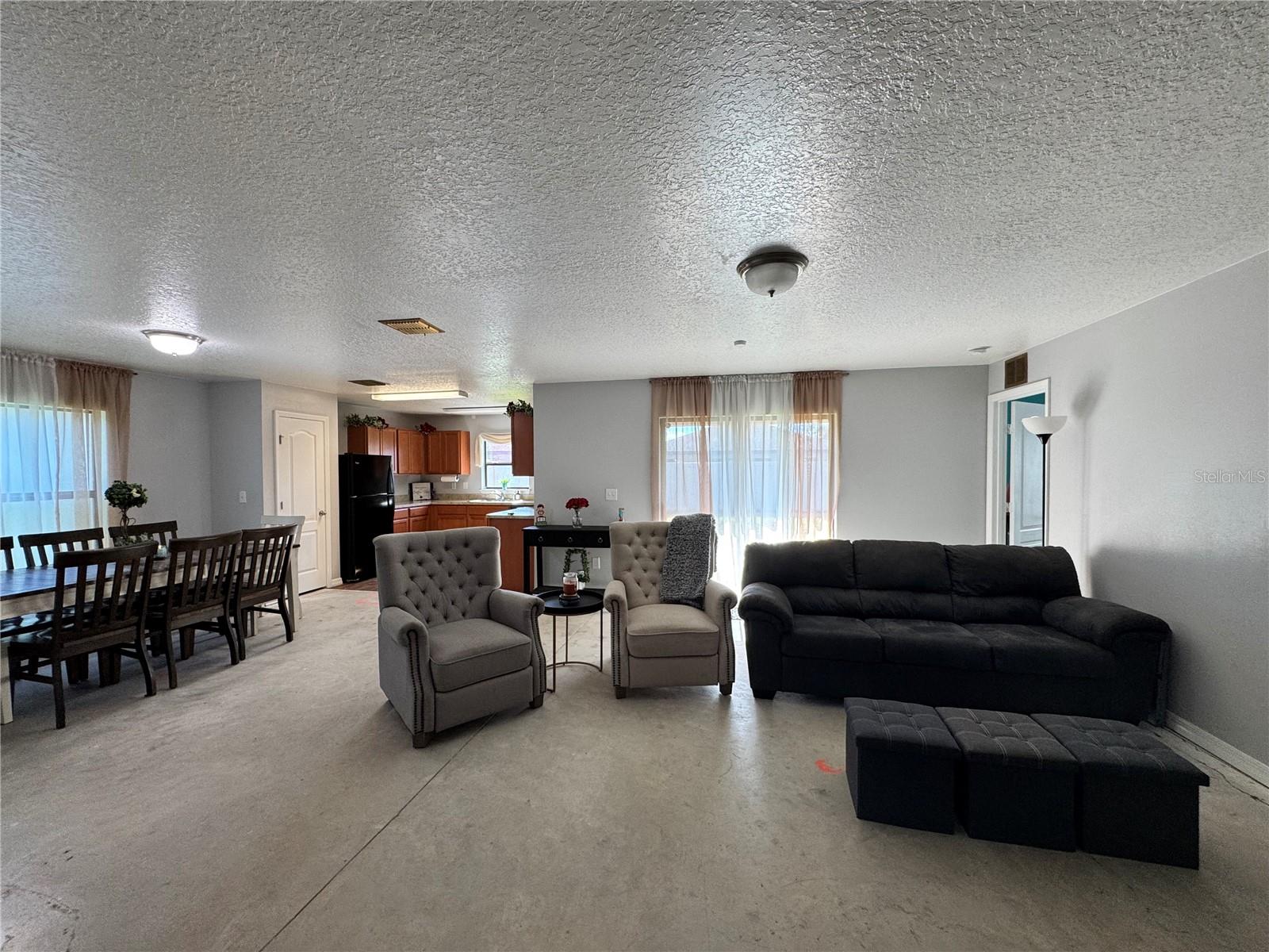 Image 6 of 30 For 921 Wynnmere Walk Avenue