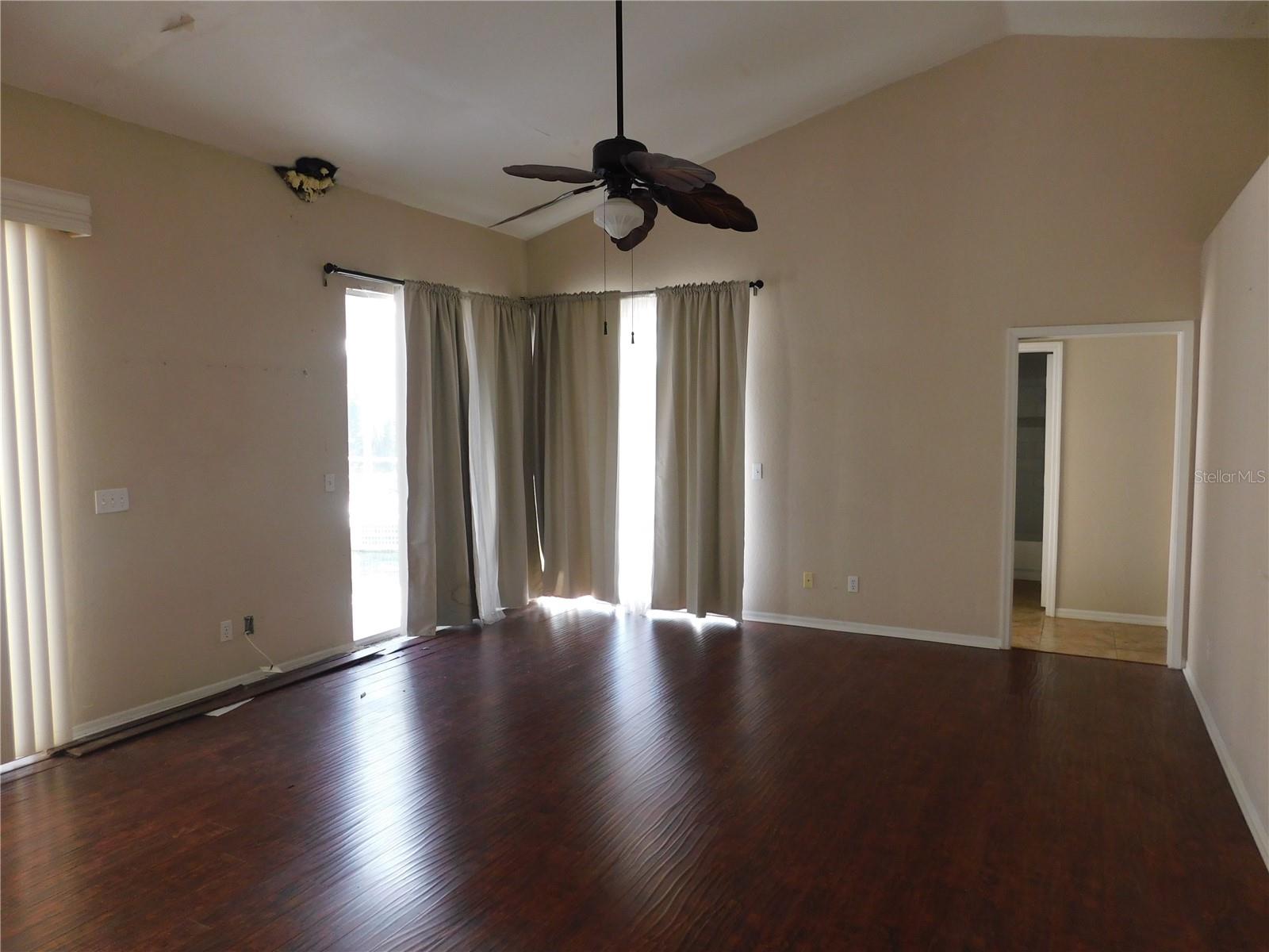 Image 12 of 33 For 3227 Alcott Avenue