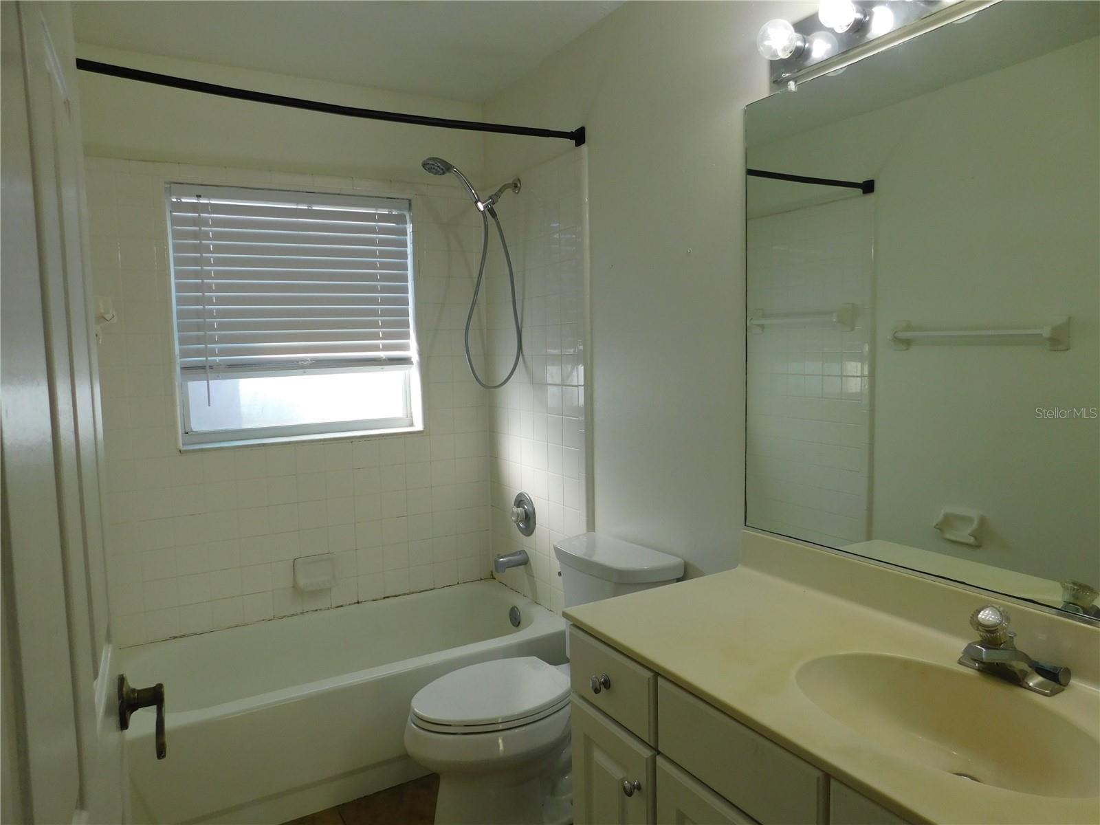 Image 20 of 33 For 3227 Alcott Avenue