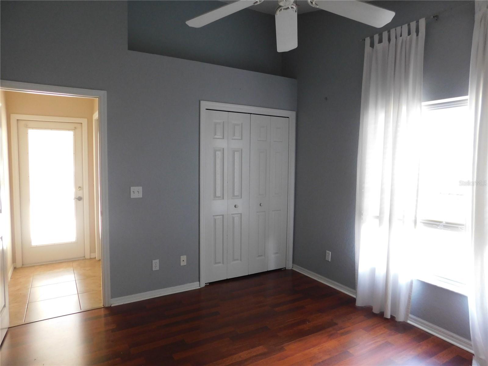 Image 7 of 33 For 3227 Alcott Avenue