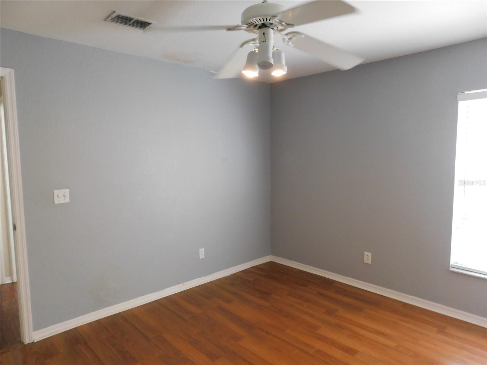 Image 9 of 33 For 3227 Alcott Avenue