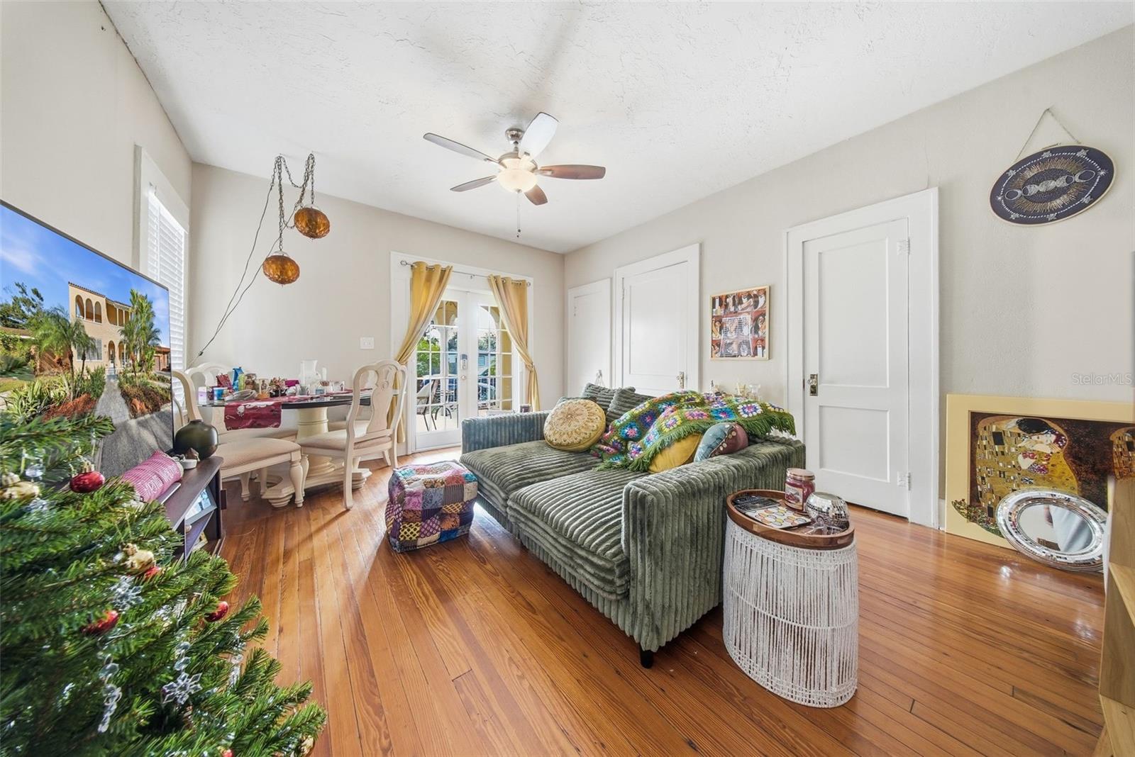 Image 15 of 57 For 8334 Diagonal Road N