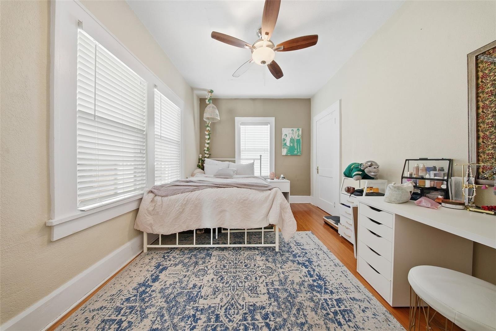 Image 18 of 57 For 8334 Diagonal Road N