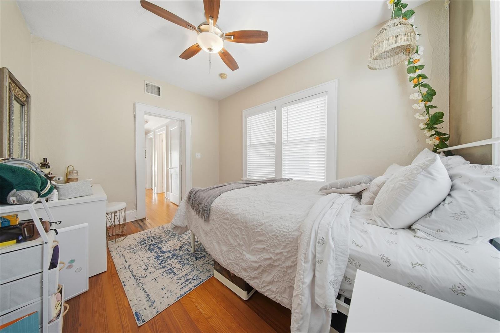 Image 19 of 57 For 8334 Diagonal Road N