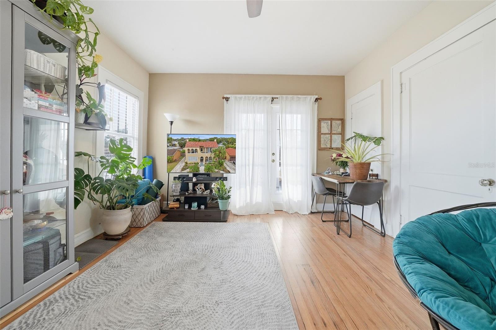 Image 26 of 57 For 8334 Diagonal Road N