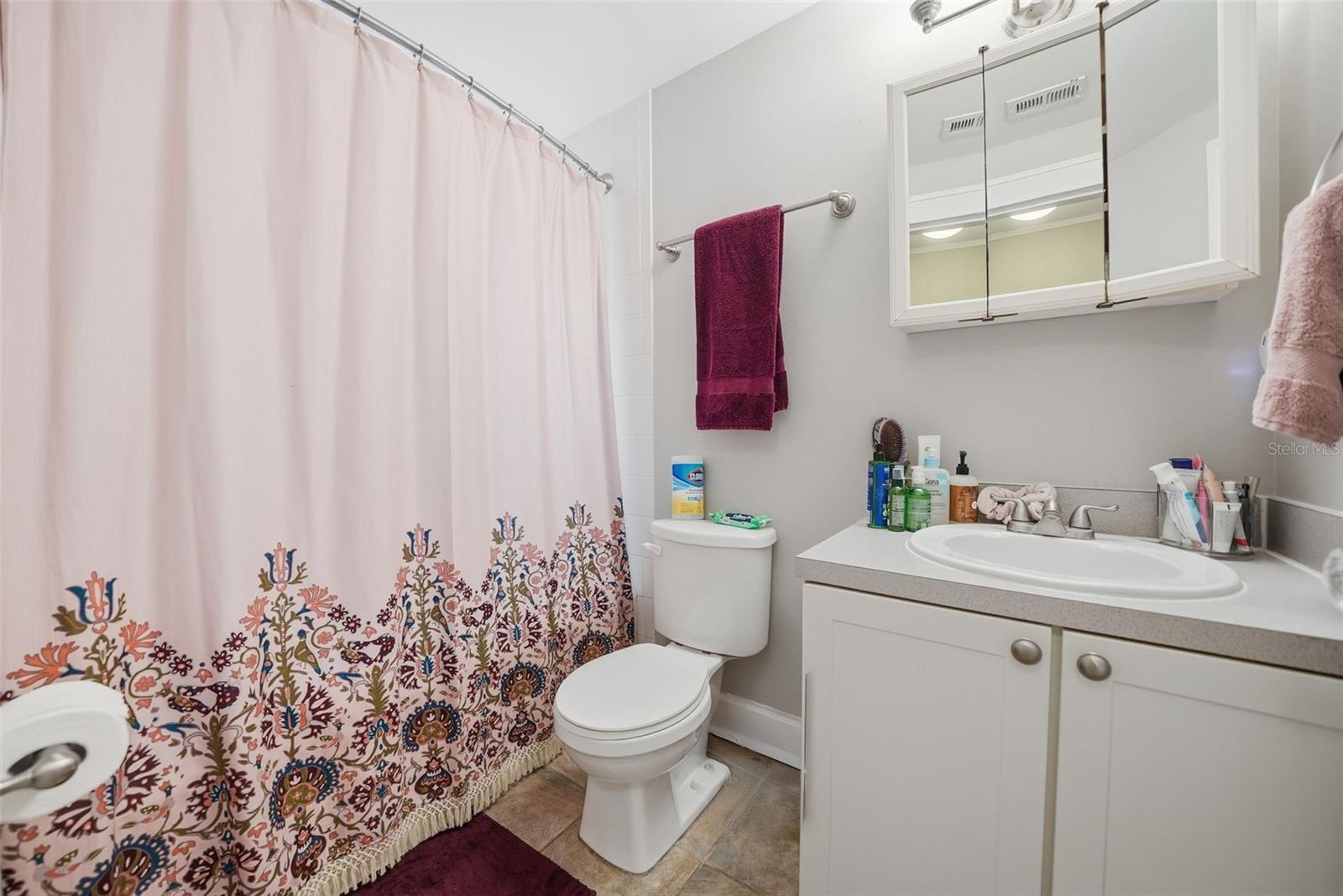 Image 31 of 57 For 8334 Diagonal Road N