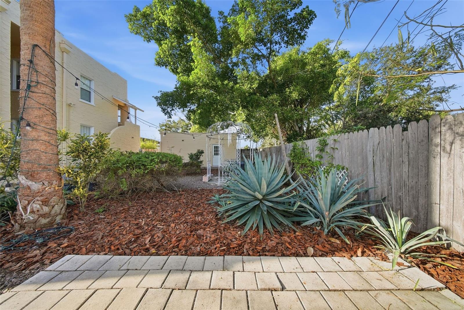 Image 46 of 57 For 8334 Diagonal Road N