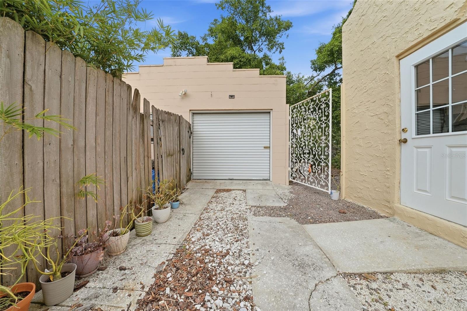 Image 53 of 57 For 8334 Diagonal Road N