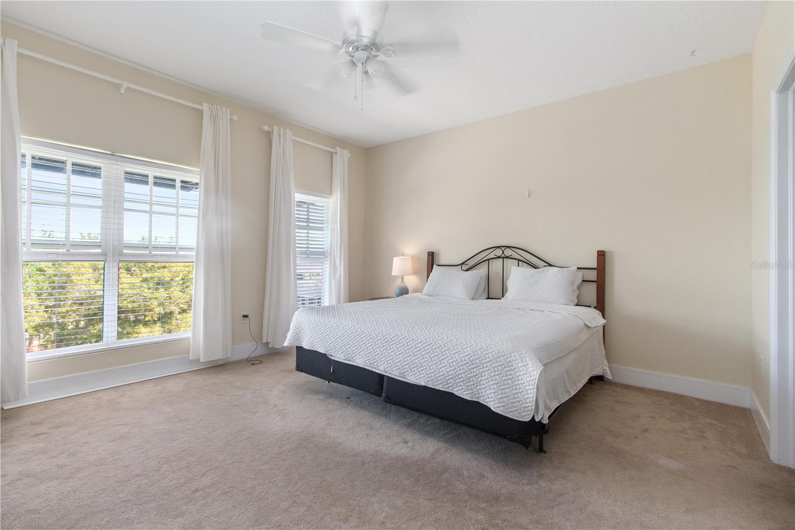 Image 12 of 28 For 300 State Street E 204