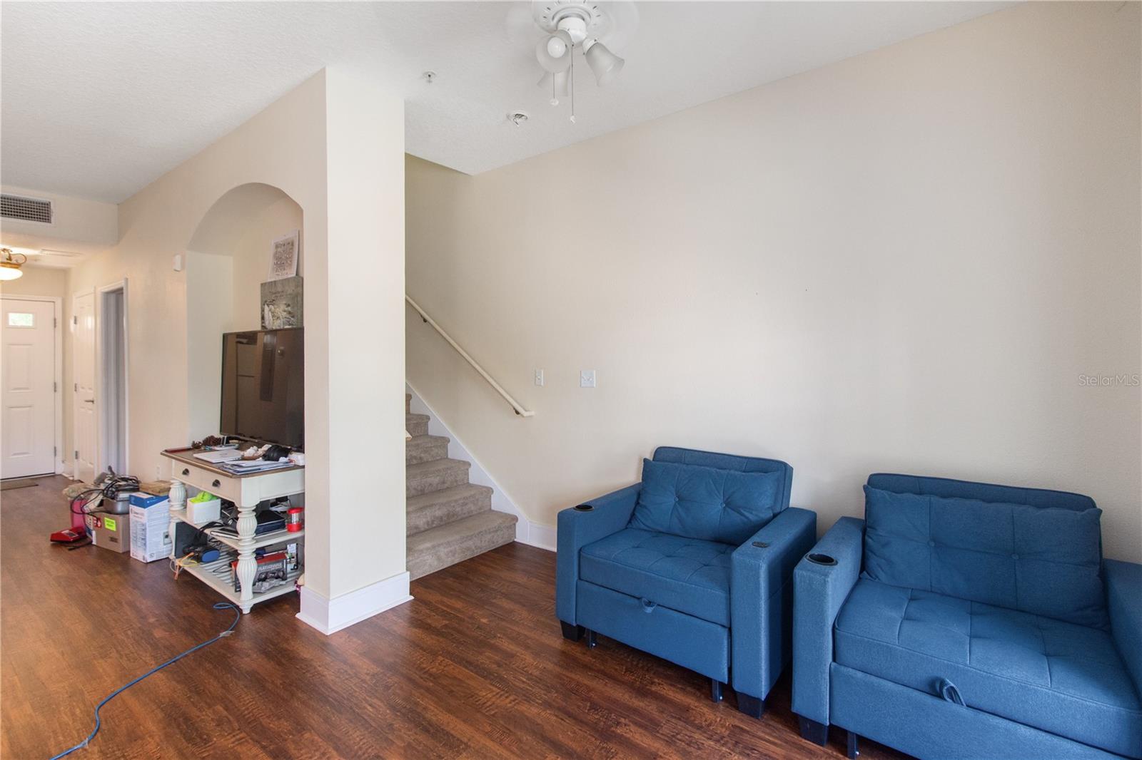 Image 9 of 28 For 300 State Street E 204