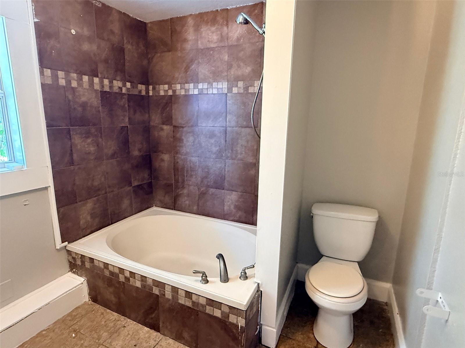 Image 19 of 25 For 1924 22nd Street S