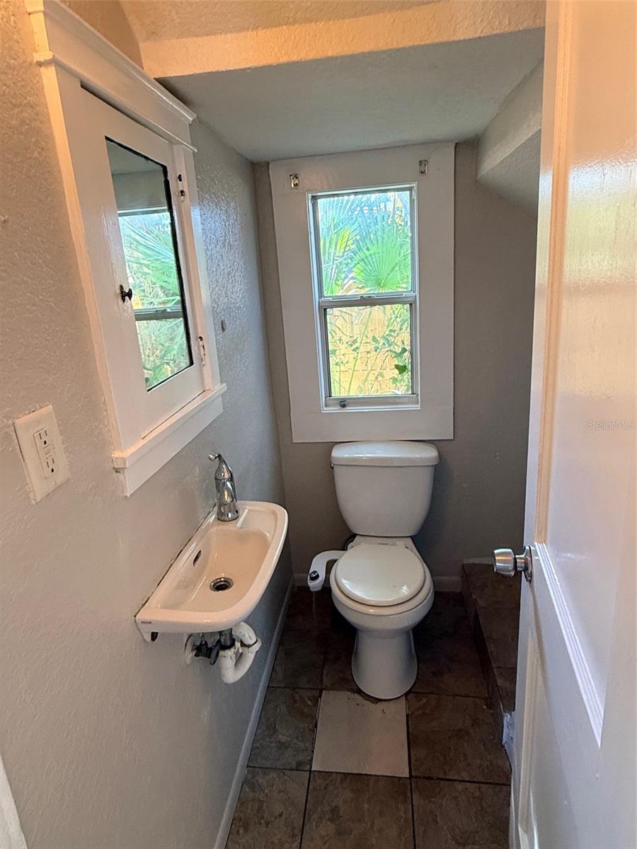 Image 23 of 25 For 1924 22nd Street S