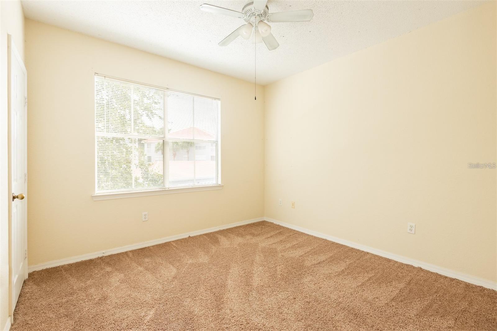 Image 7 of 14 For 18001 Richmond Place Drive 926