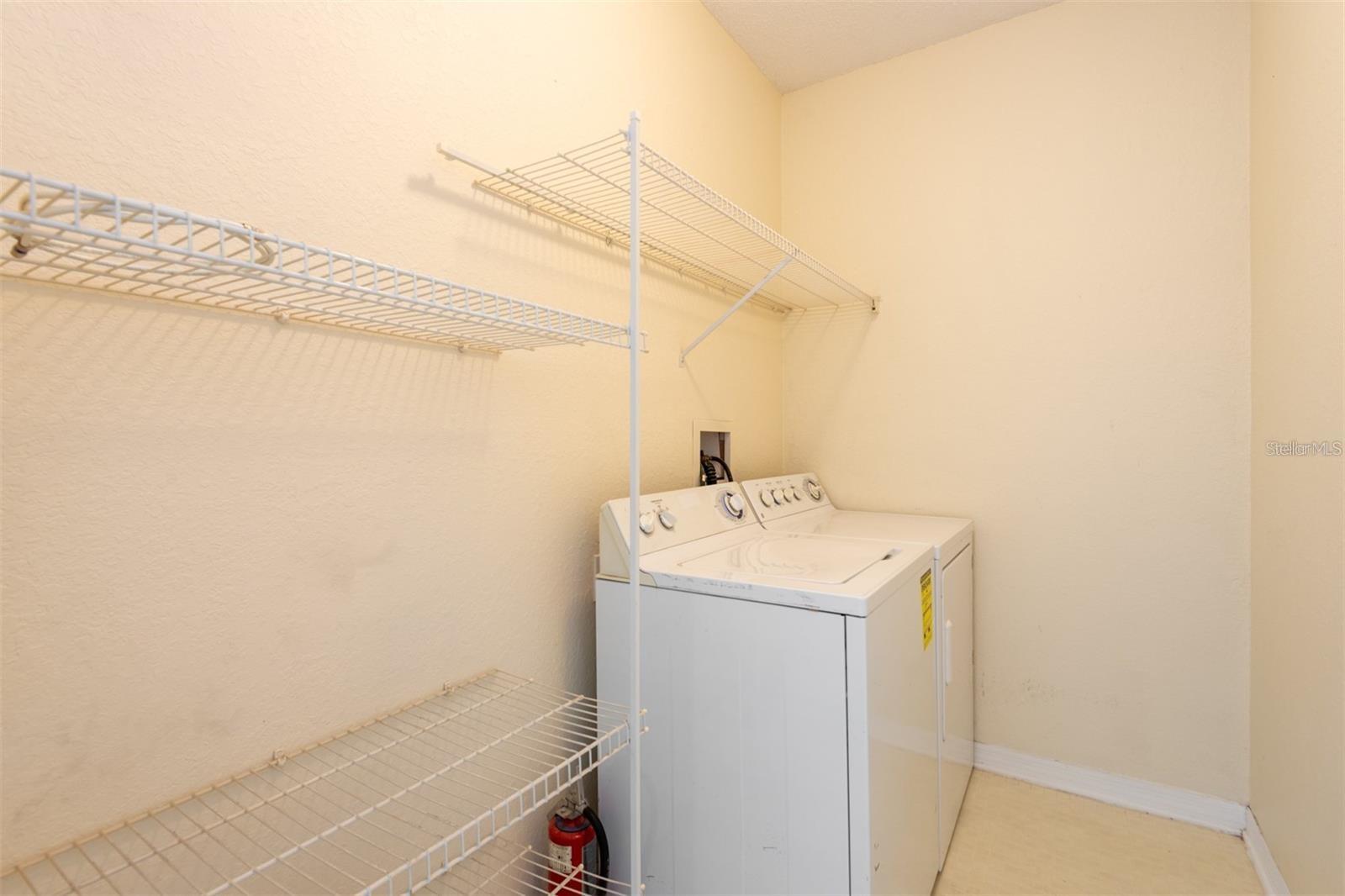 Image 8 of 14 For 18001 Richmond Place Drive 926