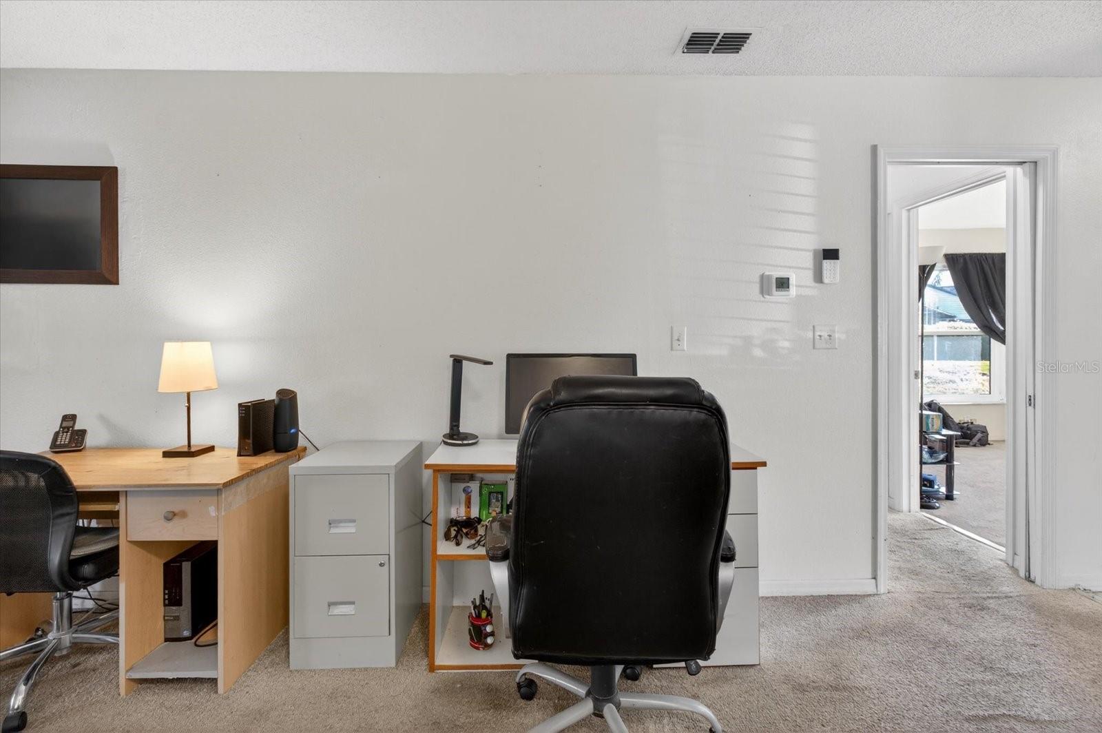 Image 20 of 88 For 7637 Piping Rock Court